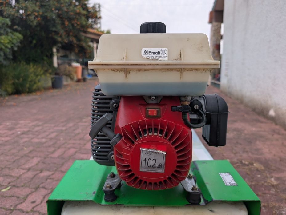 Auto pulverizador