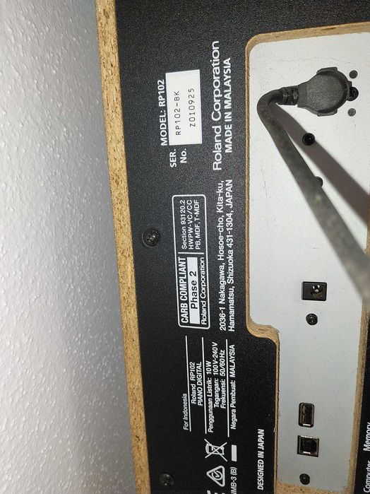 Piano Digital Roland RP102 88 Teclas