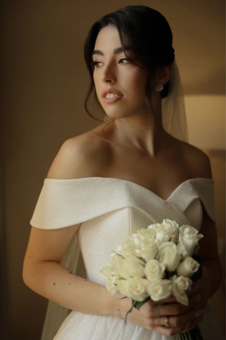 Весільна сукня