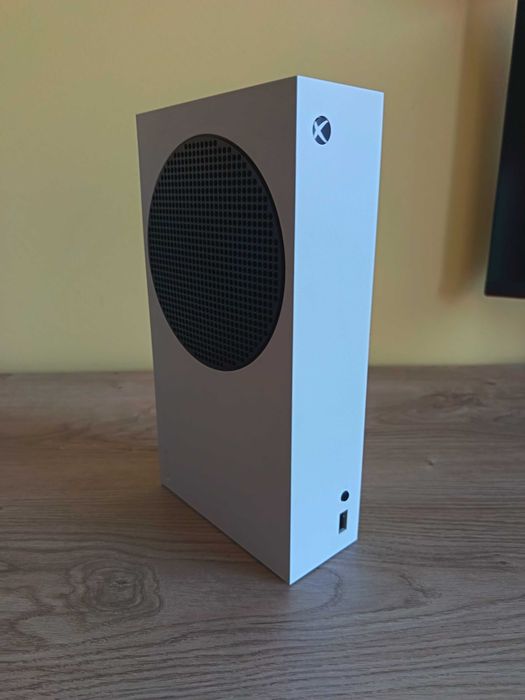 XBOX Series S + Comando + Bateria