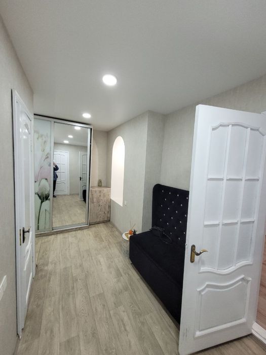 Продам 3 х ком квартиру. Центр. Сертификат. Проспект Свободы