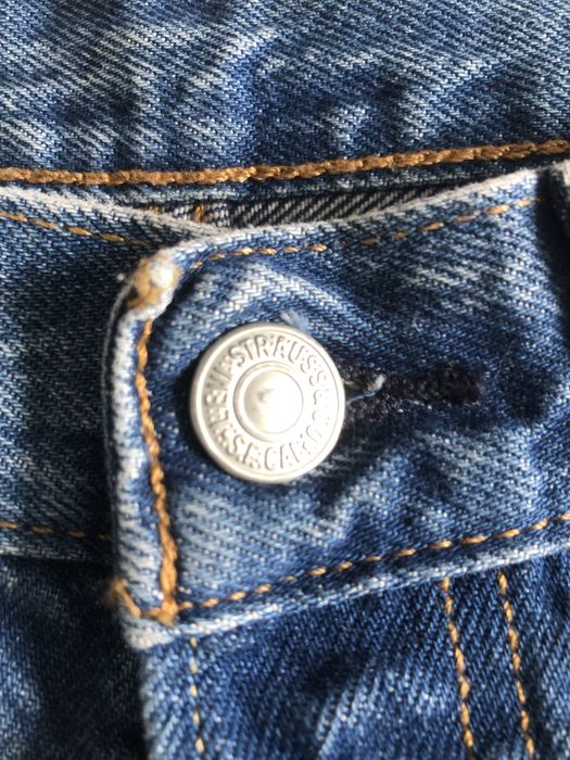 Spodnie jeansowe z przetarciami levis damskie