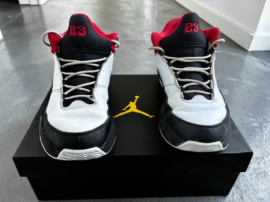 Jordan Max Aura 3 rozm. 41 (26cm) white-red-black