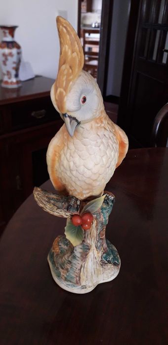 Catatua Antiga de porcelana da Vidal Arte