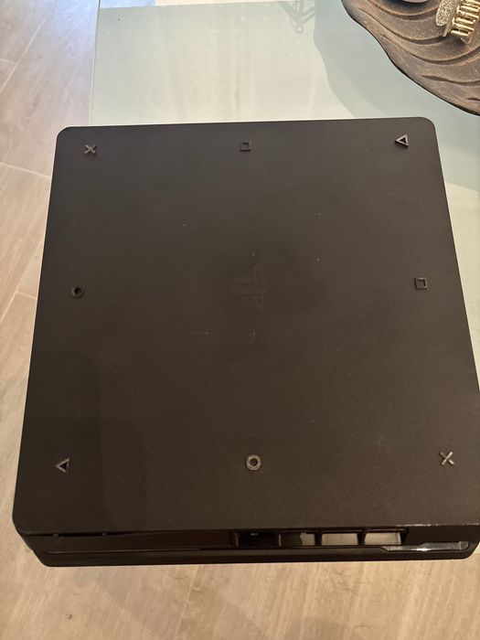PlayStation 4 Slim