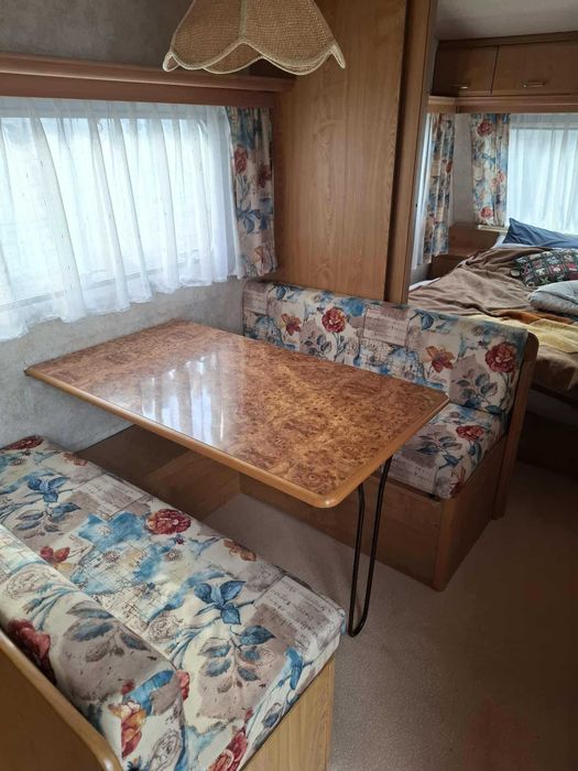 Bardzo ładna przyczepa kempingowa Caravelair Brasilia 480