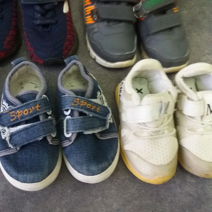 Віддам даром взуття