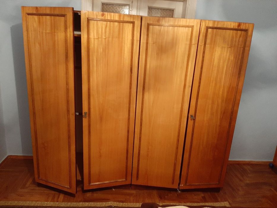 Продам шафу для одягу