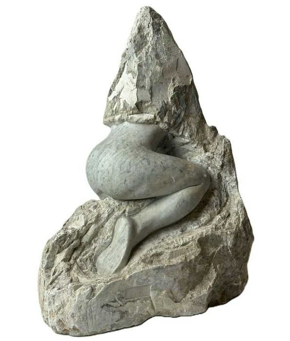 Escultura de Nu Feminino