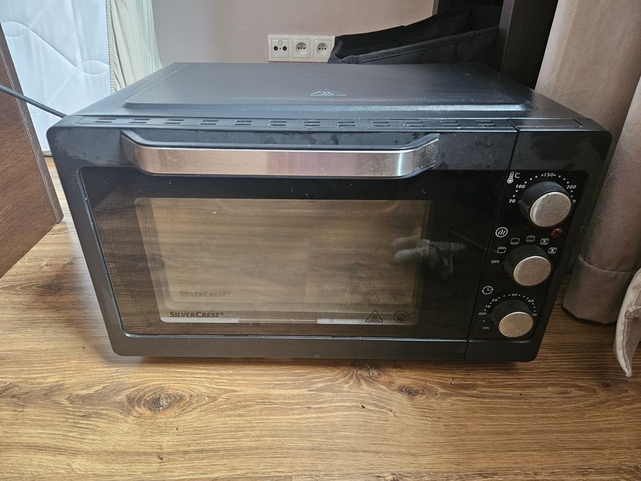 Mini piekarnik elektryczny