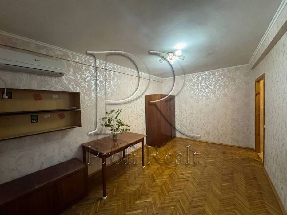 Продаж затишної 1 кімн.кварт. Русанівка Ентузіастів 31