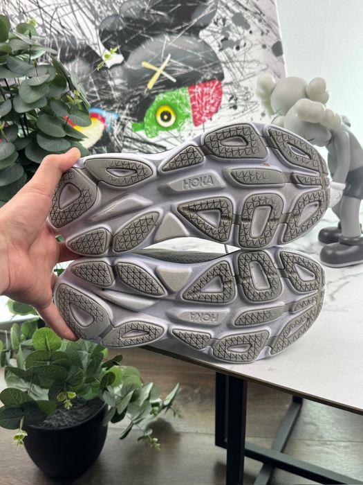 Кросівки Hoka Bondi 8 40.5 розмір Е7723