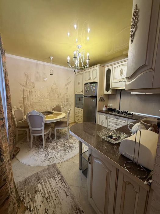 Продаж елітної квартири в центрі м.Луцьк