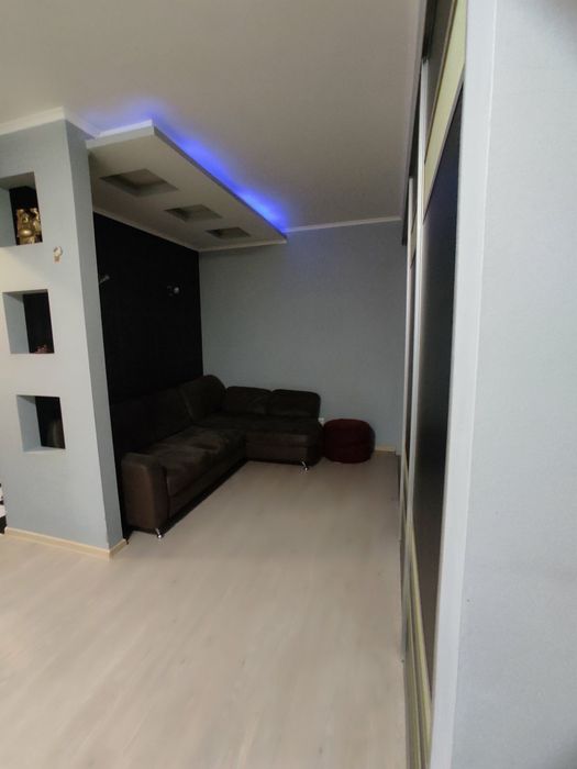 Сдам 2 ком  люкс Заречный посуточно,, Академия патрульной полиции