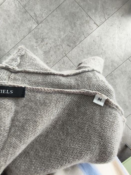Sweter narzutka kaszmirowa Daniels
