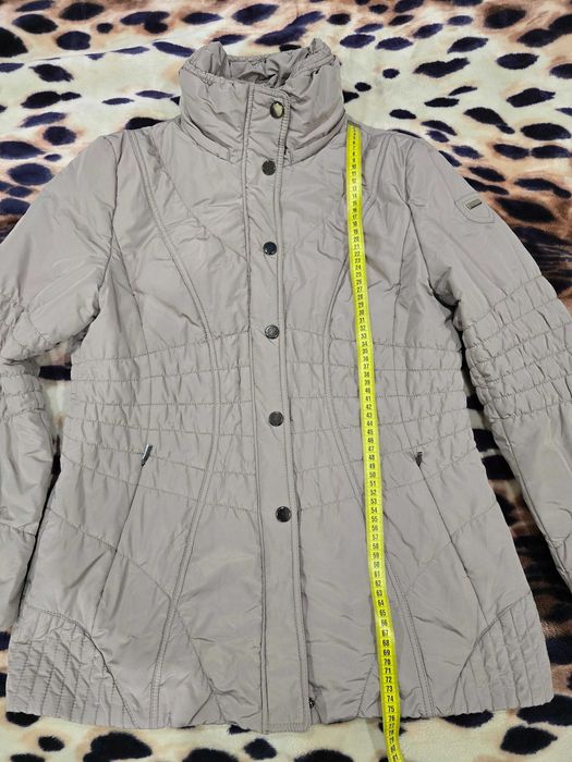 Жіноча фірмова куртка XL