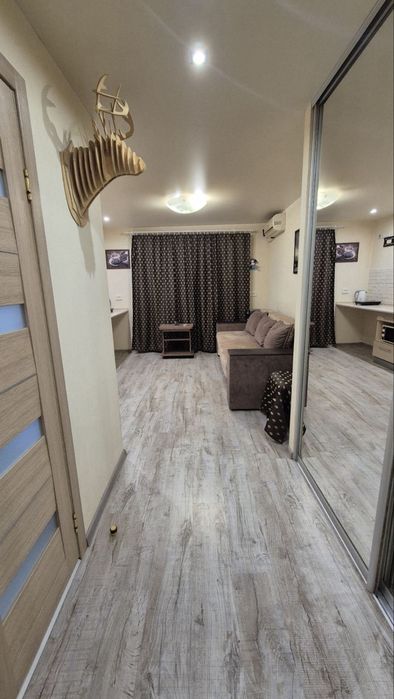 Продам квартиру-студию 18 м2 с ремонтом, р-н Новые дома, ул. Каденюка ( Танкопия), 32