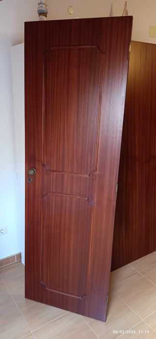 Portas de roupeiro em muito bom estado