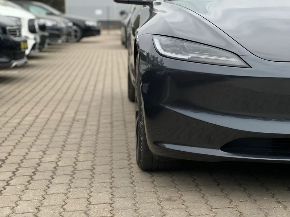 Tesla Model 3 Tesla Model 3 2024