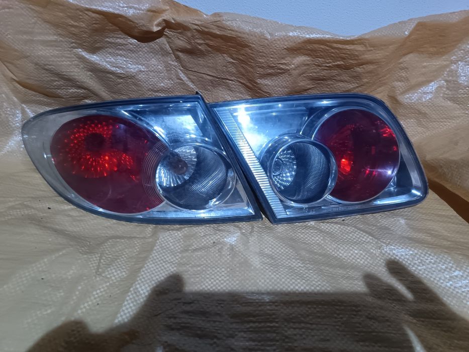 Farolins Mazda 6
