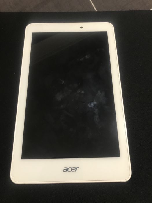 Tablets: iPad 2 (Colecionável/iOS 6), Acer Iconia e Samsung (SM-T561)