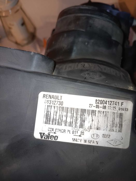 Otica Esquerda Renault megane