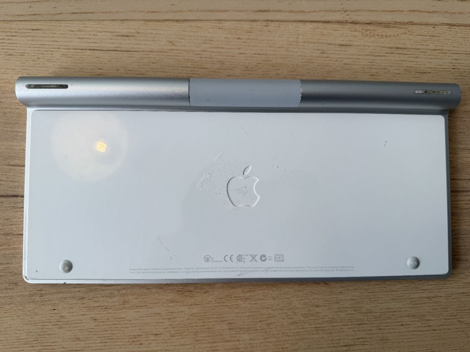 Клавіатура Apple