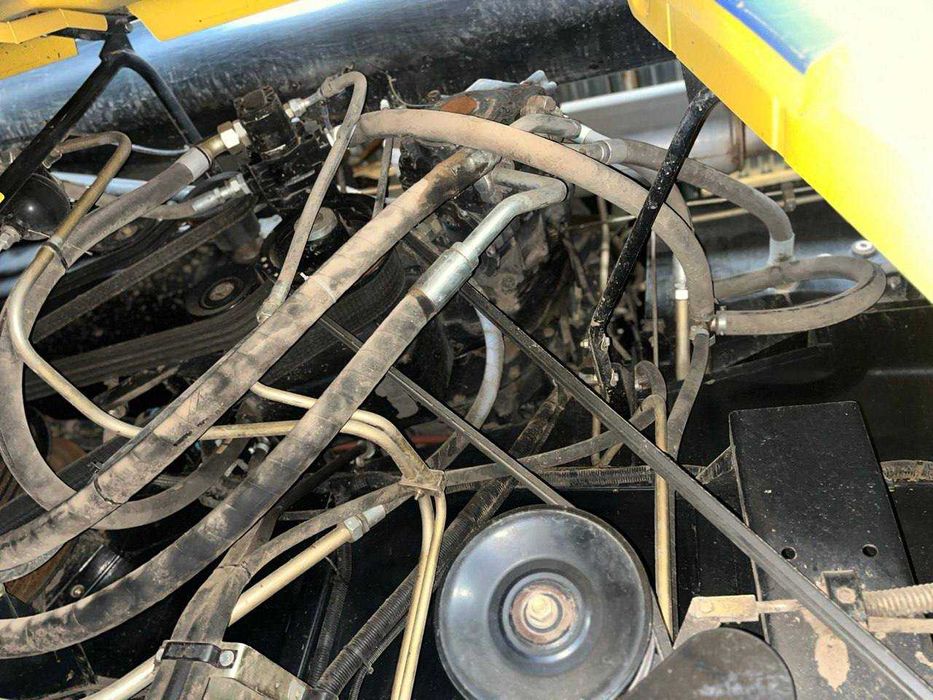 Комбайн New Holland CX8080