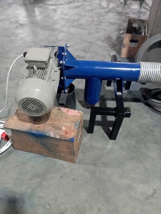 Гнучкий шнековий навантажувач, погрузчик зерна