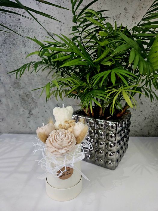 Flowerbox ze świec sojowych. Podziękowanie prezent na dzień babci