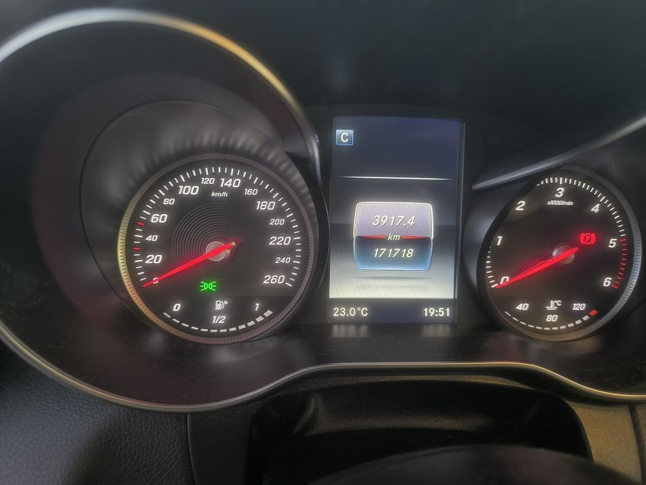 Carrinha Mercedes c220 de 2016 170cv