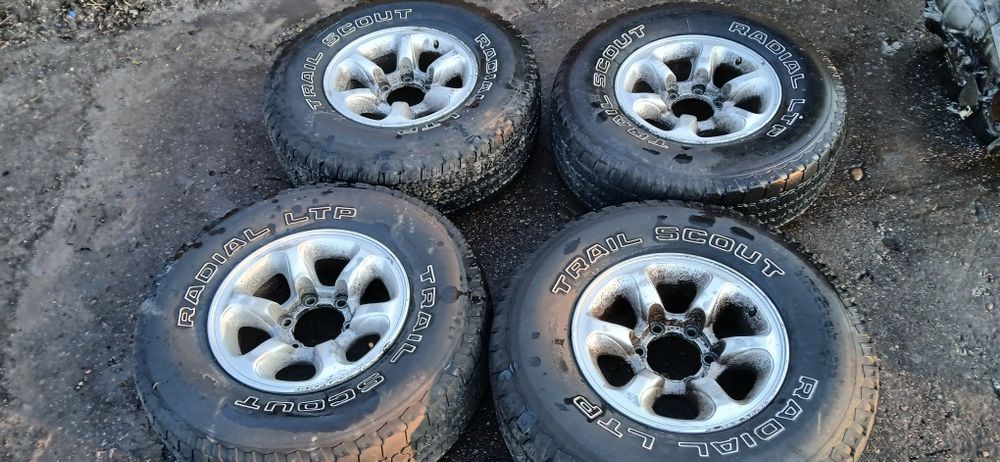 Диски з резиною r 15 6×139.7 мітсубісі паджеро деліка  нісан терано 2