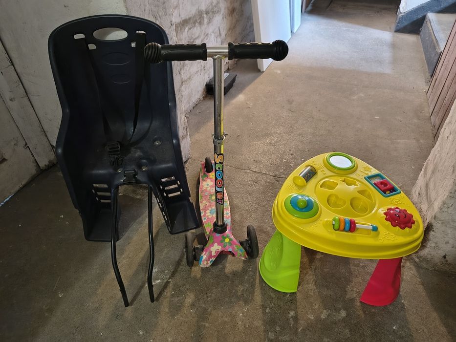 Fotelik rowerowy 22kg hulajnoga i stolik sensoryczny