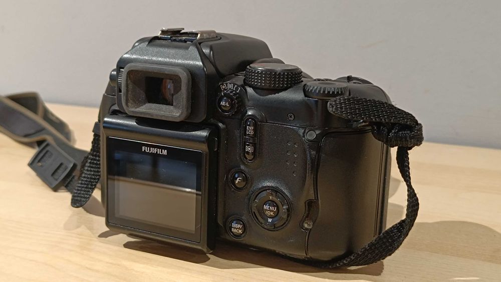 FujiFilm FinePix S9100