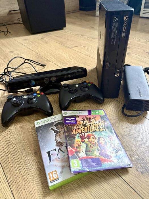 Konsola XBOX 360 E