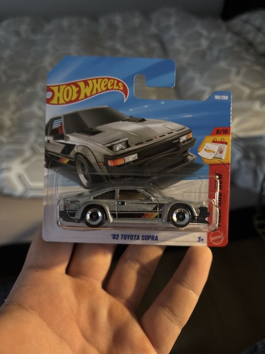 Hot wheels 82 Toyota supra mk1 2026