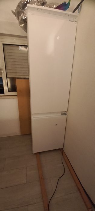 Combinado Encastre IKEA TINAD (NOVO) + Arca Vertical SIEMENS 312L