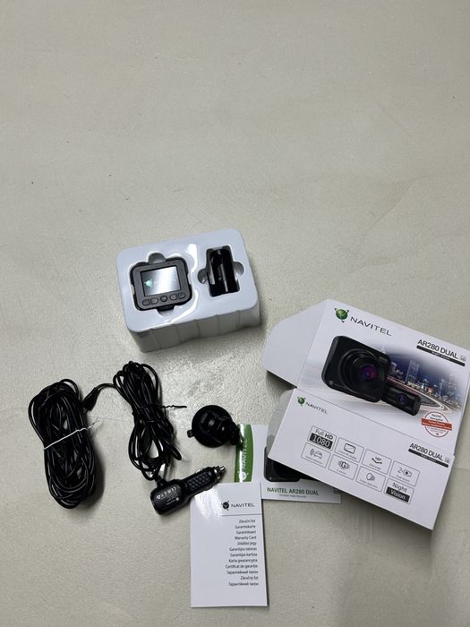 Podwojny videorejestrator kamerka przod i tyl NAVITEL AR280 DUAL full