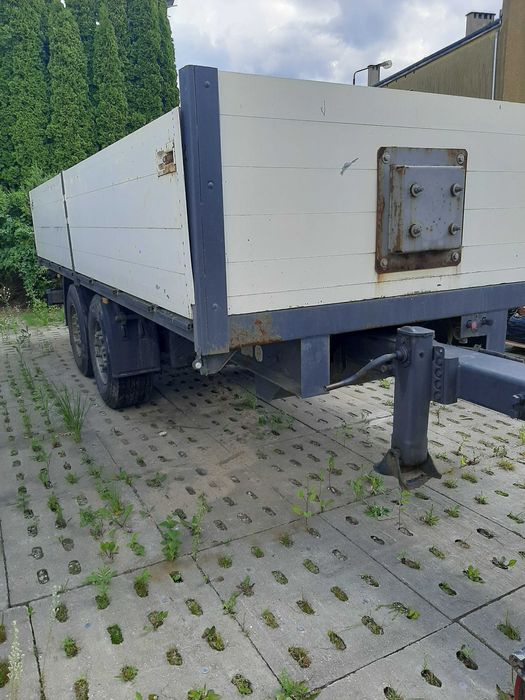 Syndyk sprzeda przyczepę ciężarową ORTEN
