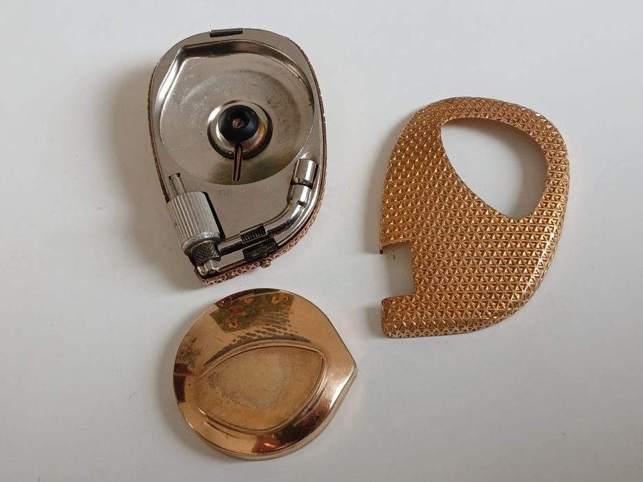 Isqueiro francês antigo