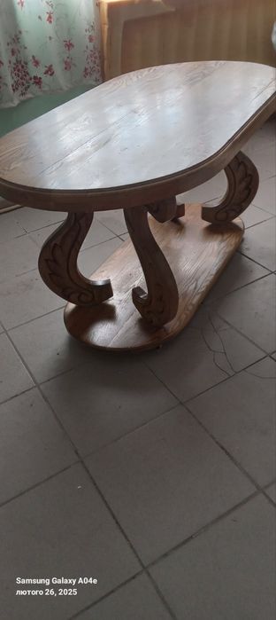 Кавовий стіл з ясена