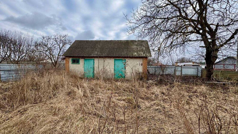 Продам будинок з великою ділянкою в Слободі Дашковецька