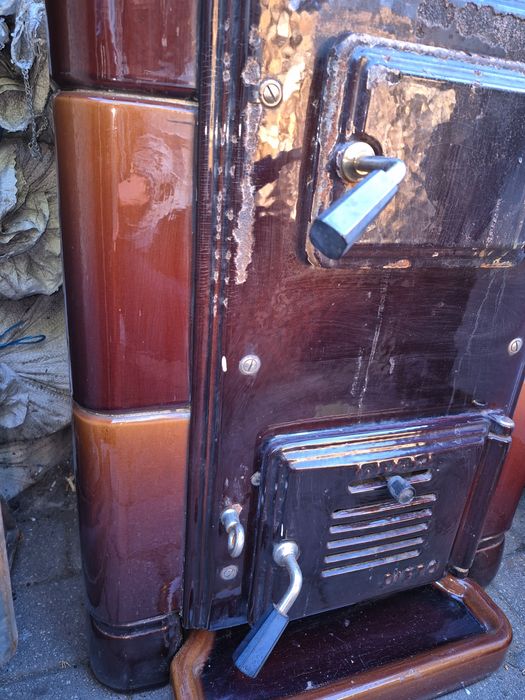 Piecyk kaflowy grzewczy.