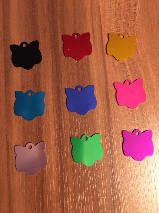 Chapinhas de identificação para gatos