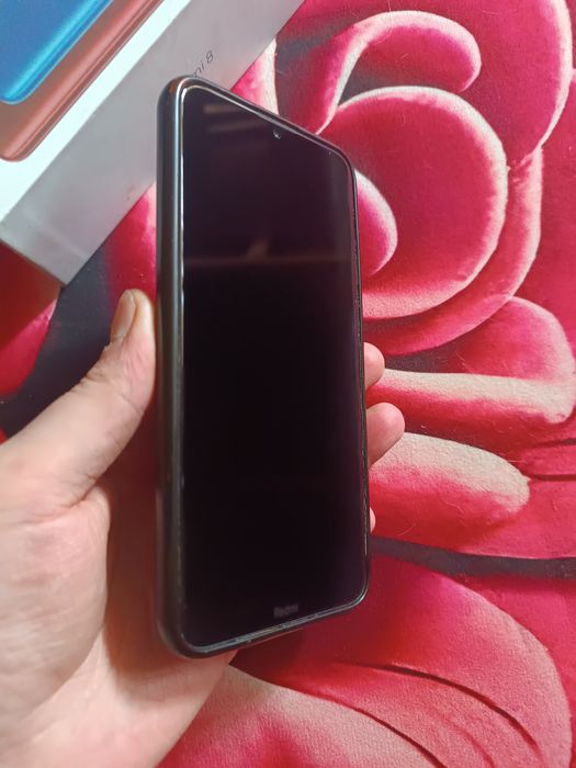 Продам телефон xiaomi 8