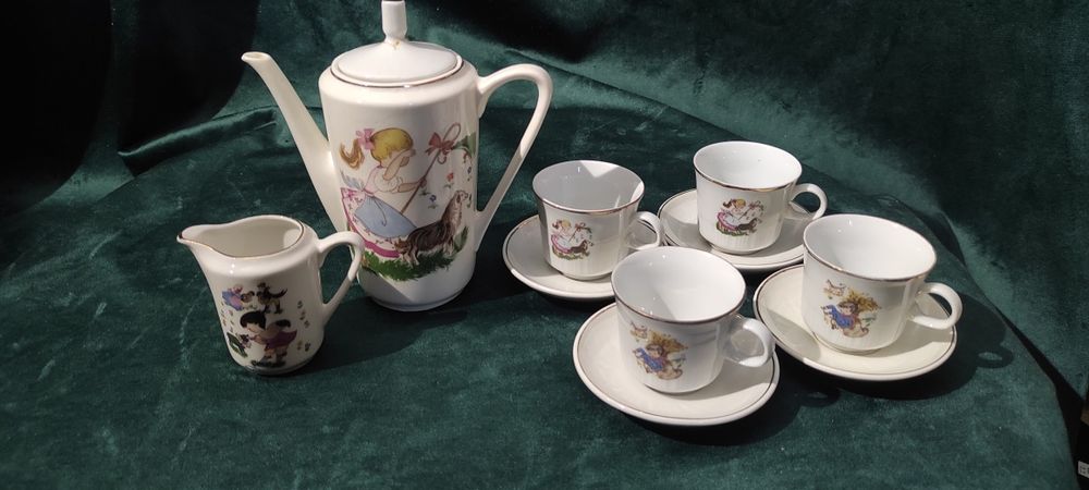 Antyczny Dziecięcy zestaw porcelany z lat 70