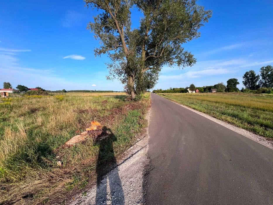 Działka na sprzedaż