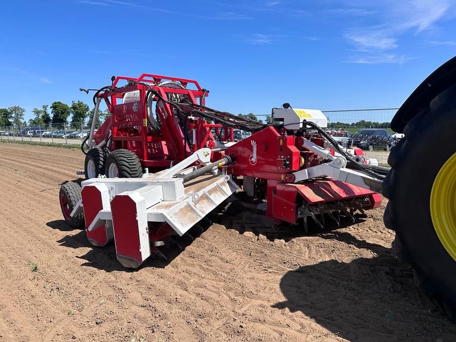 Maszynowe zbieranie kamieni , odkamienianie pól