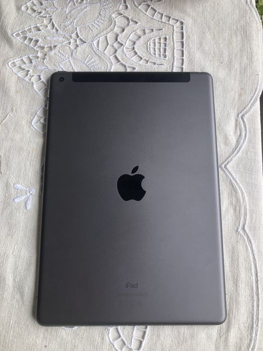 Apple iPad 8th Gen, 8ª Geração 32GB 4G/Cartão SIM