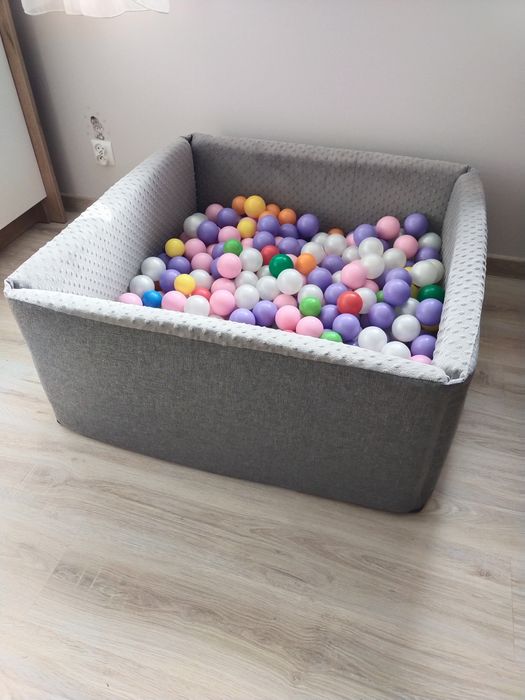 Suchy duży basen z kulkami  minky 90x90x40